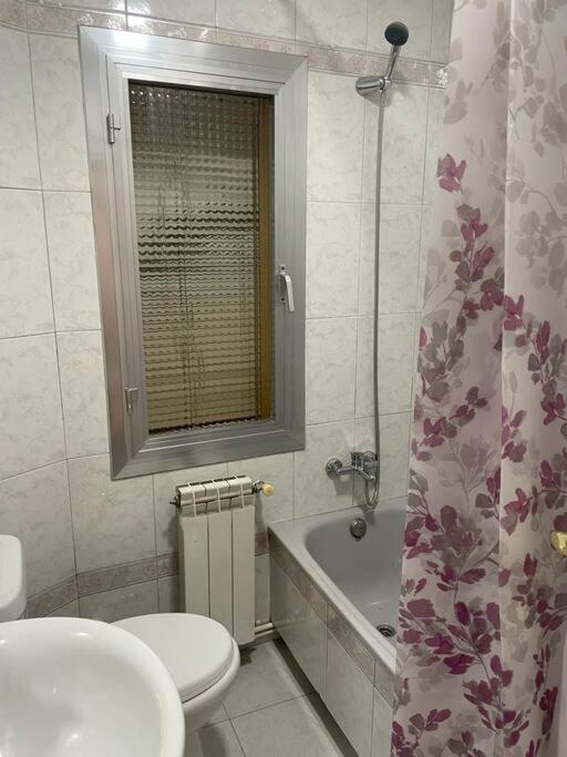 Apartamento Ar2 Luminoso Piso De 3 Habs Con Balcon Y Wifi Madrid